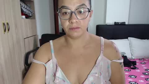 Snapshot of miia_big1boobs chatting on March 2025 12:22:01 PM miia big1boobs online show from March 2025 12:22:01 PM