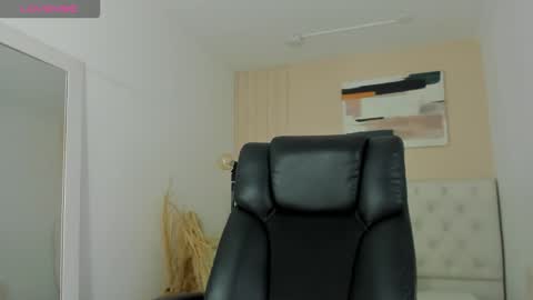 Snapshot of miia_bratz chatting on February 2026 07:33:02 PM miia_bratz online show from February 2026 07:33:02 PM