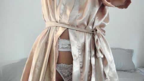 miia_evans01 online show from November 2025 12:04:02 PM