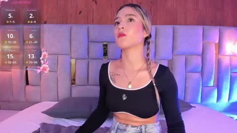 Mia  online show from May 2026 11:26:02 AM