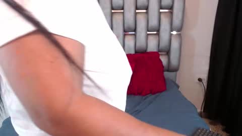 Snapshot of miia_rousee_ chatting on March 2026 11:22:02 PM ROUSSE online show from March 2026 11:22:02 PM