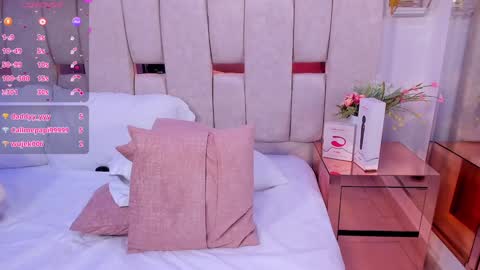 Miia Schwarz  online show from January 2025 01:58:02 AM