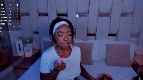 Miia Schwarz  online show from September 2025 12:21:01 PM