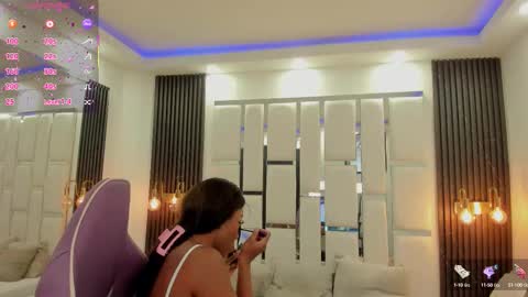 Miia Schwarz  online show from October 2025 03:45:01 PM