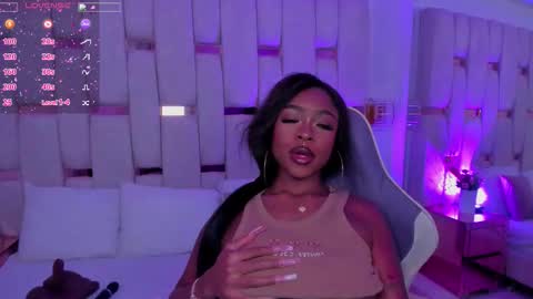 Miia Schwarz  online show from May 2026 10:27:02 PM