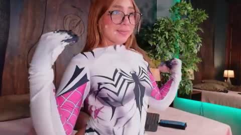 miia_sttone online show from June 2026 04:44:01 PM