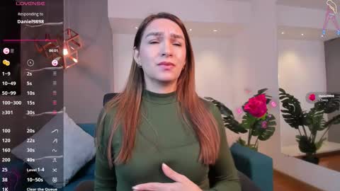 Miia 3 online show from November 2025 12:04:01 PM