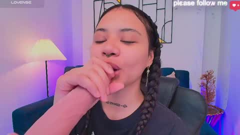 Snapshot of miiaa7_ chatting on May 2026 01:38:02 PM Ma is my name I invite you to check out my wish list for my birthday online show from May 2026 01:38:02 PM