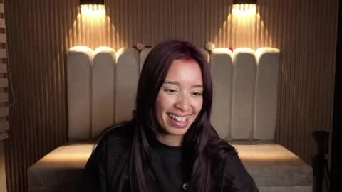 miiaa_evans1 online show from May 2026 08:36:01 PM
