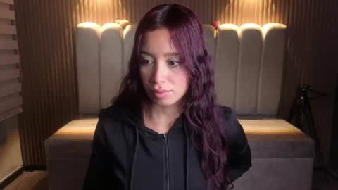 miiaa_evans1 online show from June 2026 02:21:02 PM