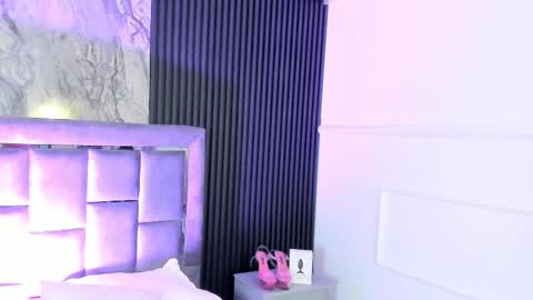 Snapshot of miiaamonroee chatting on October 2025 07:54:02 PM Mia Monroe online show from October 2025 07:54:02 PM