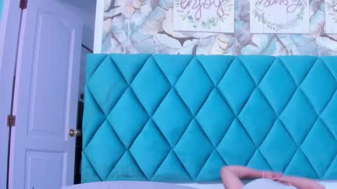 Mia Coopper online show from September 2025 06:20:02 PM