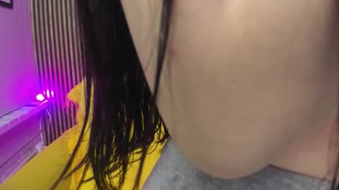 miilu  online show from November 2025 04:00:02 AM