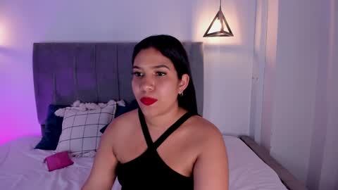 miiss_greyy online show from February 2025 11:55:02 PM