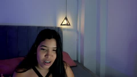 miiss_greyy online show from March 2025 07:28:01 PM