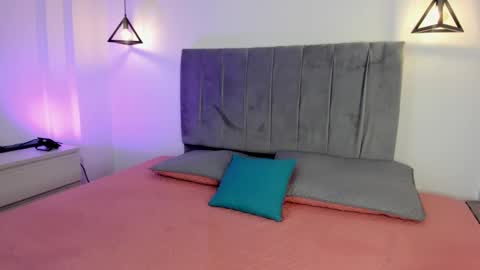 miiss_greyy online show from March 2025 07:09:02 PM