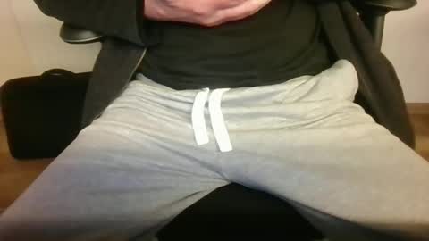 Snapshot of mik116 chatting on October 2025 09:20:01 AM mik online show from October 2025 09:20:01 AM