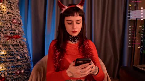 Snapshot of mika_moon_ chatting on December 2024 11:06:02 PM mika_moon_ online show from December 2024 11:06:02 PM