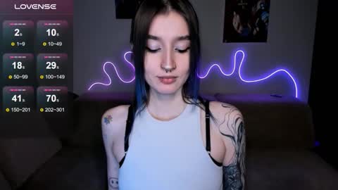 Snapshot of mika_reid chatting on March 2026 02:13:01 PM Mika online show from March 2026 02:13:01 PM