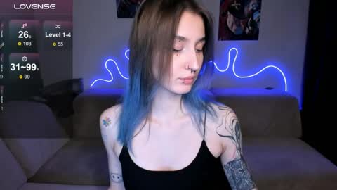 Snapshot of mika_reid chatting on March 2026 06:11:02 PM Mika online show from March 2026 06:11:02 PM