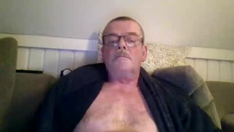 mikael42 online show from February 2026 08:35:01 PM