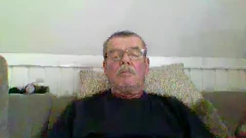 Snapshot of mikael42 chatting on April 2026 09:12:02 AM mikael42 online show from April 2026 09:12:02 AM