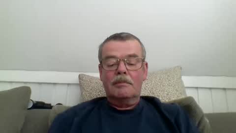 Snapshot of mikael42 chatting on April 2026 12:55:02 PM mikael42 online show from April 2026 12:55:02 PM