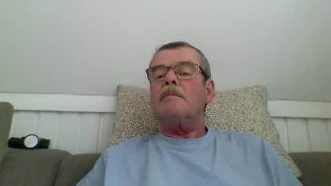 Snapshot of mikael42 chatting on April 2026 12:52:02 PM mikael42 online show from April 2026 12:52:02 PM
