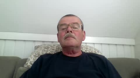 Snapshot of mikael42 chatting on May 2026 12:31:02 PM mikael42 online show from May 2026 12:31:02 PM