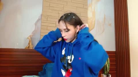 Snapshot of mikaela303av chatting on October 2025 02:19:01 AM mikaela303av online show from October 2025 02:19:01 AM