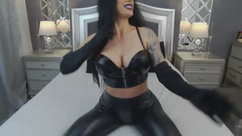 Mikaela online show from March 2026 04:01:02 AM