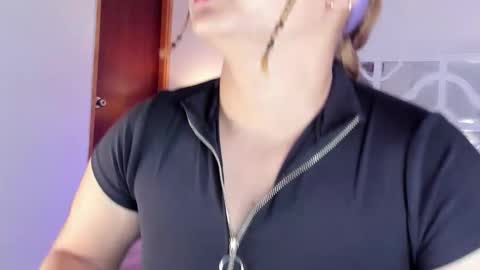 Mikaela blondie bigass online show from March 2026 10:39:01 AM