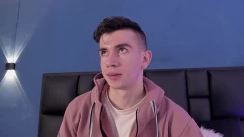 Snapshot of mikaelslow chatting on October 2025 03:58:02 AM mikael online show from October 2025 03:58:02 AM