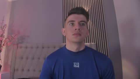 Snapshot of mikaelslow chatting on October 2025 10:20:02 PM mikael online show from October 2025 10:20:02 PM