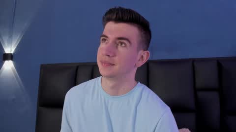 Snapshot of mikaelslow chatting on October 2025 04:13:02 AM mikael online show from October 2025 04:13:02 AM