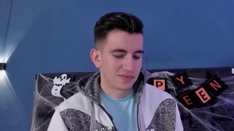 Snapshot of mikaelslow chatting on October 2025 04:12:02 AM mikael online show from October 2025 04:12:02 AM