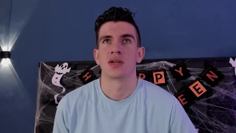 Snapshot of mikaelslow chatting on October 2025 03:56:02 AM mikael online show from October 2025 03:56:02 AM