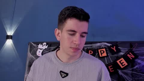 Snapshot of mikaelslow chatting on October 2025 03:52:02 AM mikael online show from October 2025 03:52:02 AM