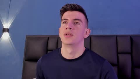 Snapshot of mikaelslow chatting on November 2025 05:07:01 AM mikael online show from November 2025 05:07:01 AM