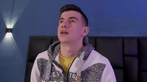 Snapshot of mikaelslow chatting on November 2025 03:50:02 AM mikael online show from November 2025 03:50:02 AM