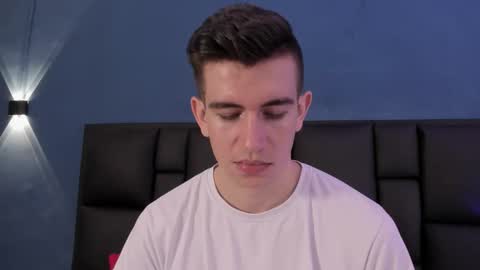 Snapshot of mikaelslow chatting on November 2025 04:57:02 AM mikael online show from November 2025 04:57:02 AM