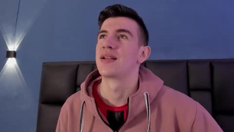 Snapshot of mikaelslow chatting on November 2025 04:11:02 AM mikael online show from November 2025 04:11:02 AM