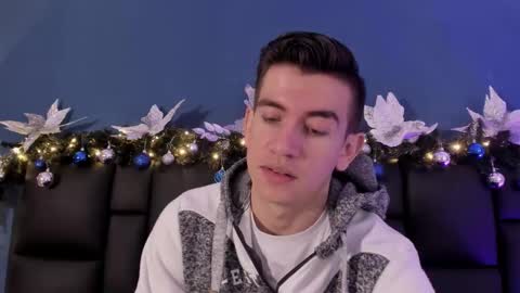 Snapshot of mikaelslow chatting on November 2025 04:04:01 AM mikael online show from November 2025 04:04:01 AM