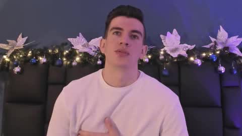 Snapshot of mikaelslow chatting on December 2025 04:08:01 AM mikael online show from December 2025 04:08:01 AM