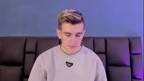 mikael online show from February 2026 03:46:02 AM