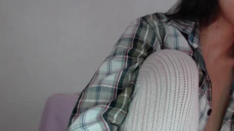 Snapshot of mikahdos chatting on December 2024 12:25:02 PM SORAYA online show from December 2024 12:25:02 PM