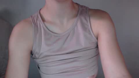 Snapshot of mikahdos chatting on September 2025 07:19:01 AM SORAYA online show from September 2025 07:19:01 AM