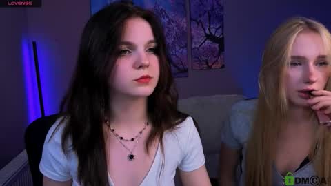 Snapshot of mikameovv chatting on December 2025 08:46:01 PM Mika online show from December 2025 08:46:01 PM