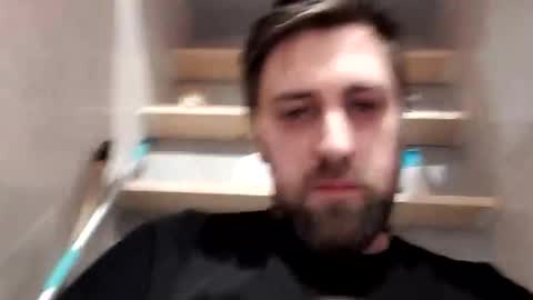 Snapshot of mikavfr chatting on February 2025 05:09:02 PM Mika online show from February 2025 05:09:02 PM