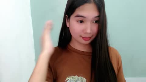 Snapshot of mikayla_slut chatting on September 2025 06:51:01 PM Kyla online show from September 2025 06:51:01 PM